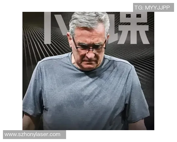 北京足球队战术之争引发球迷热议与专家分析