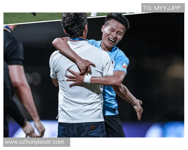 对话黄强:回顾网球生涯中的挑战与成就分享 对话黄强:回顾网球生涯中的挑战与成就分享